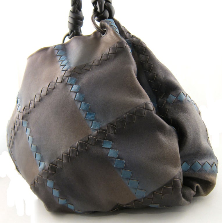 Bottega Veneta Limited Edition Spay Paint Weave Hobo In Excellent Condition In Aspen, CO