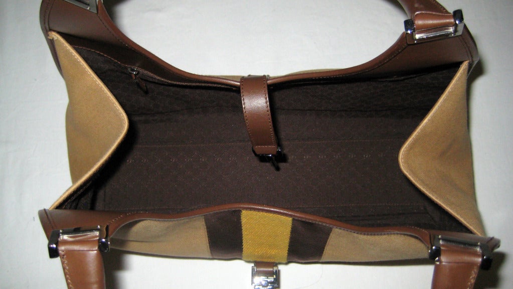 Gucci Canvas Jacki Shoulder Bag For Sale 2