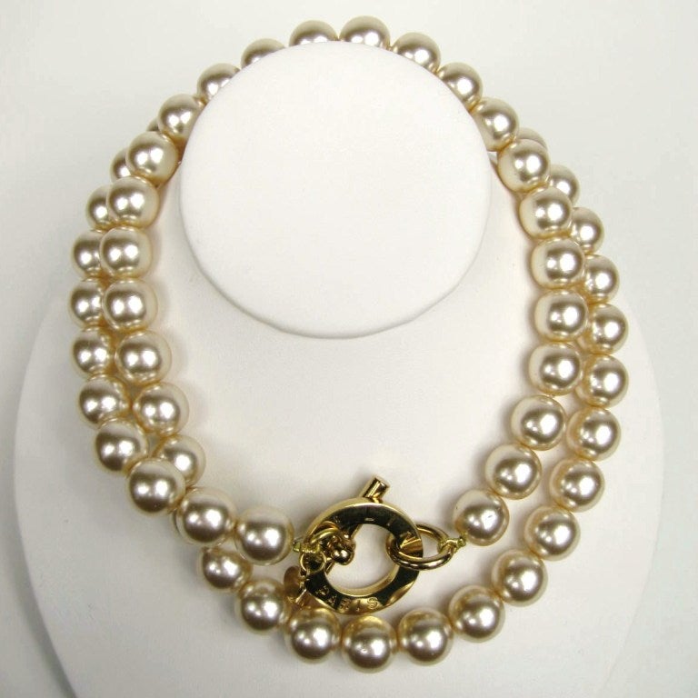 Vintage Celine Pearl Necklace In New Condition In Wallkill, NY