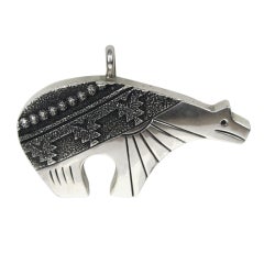 Vintage Tommy Singer Navajo silversmith Bear Pendant 7