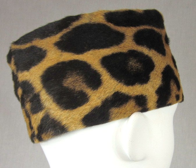 1960s Leopard print  Pillbox Hat In Excellent Condition In Wallkill, NY