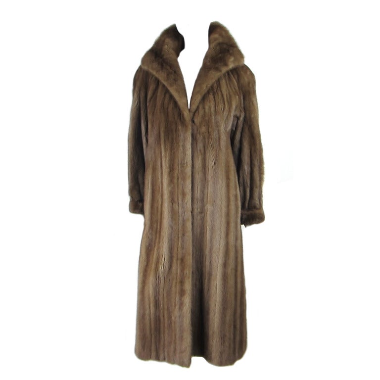 Stunning Vintage Demi-buff Mink Fur Swing Coat