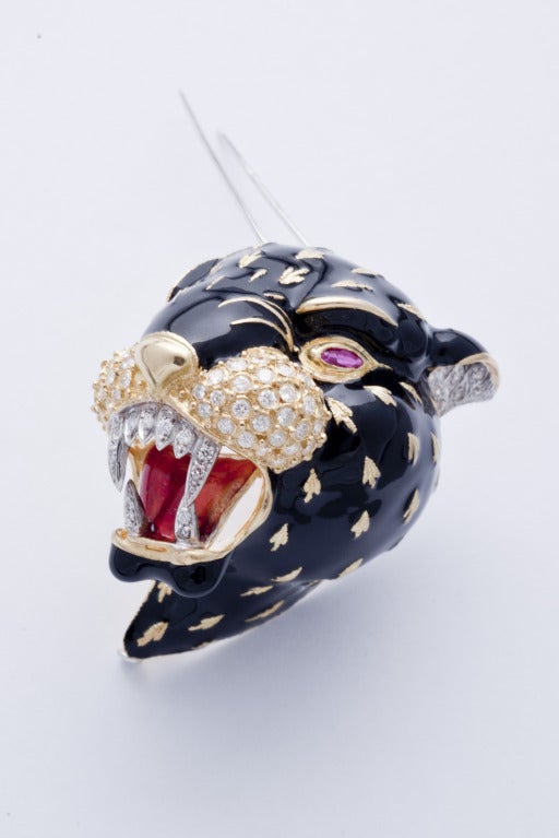 Frascarolo gold, diamonds and enamel panther brooch In Excellent Condition For Sale In Roma, IT