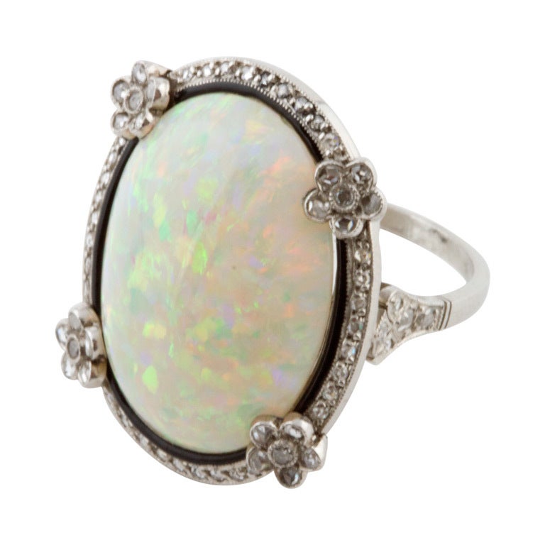 Platinring mit edwardianischem Opal und Diamant