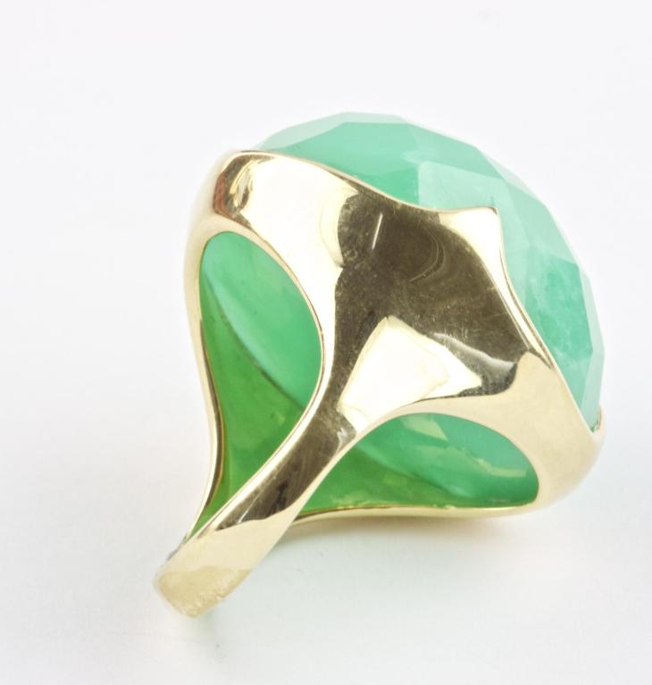 Faceted chrysophrase and 18k gold by Italian designer Ippolita. 

Ring size 6 1/2 and can be re-sized.