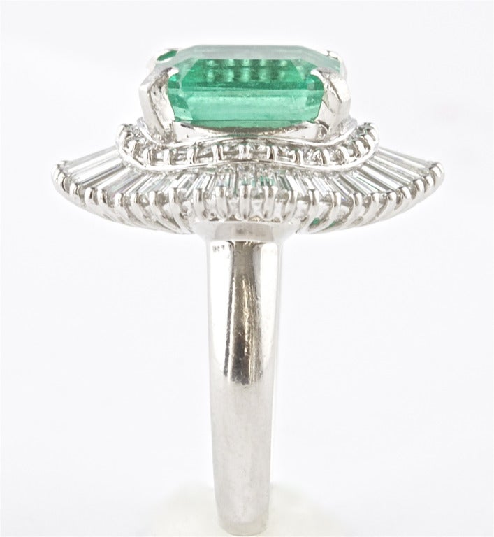 Women's 6.11 Carats Colombian Emerald Diamond Ring