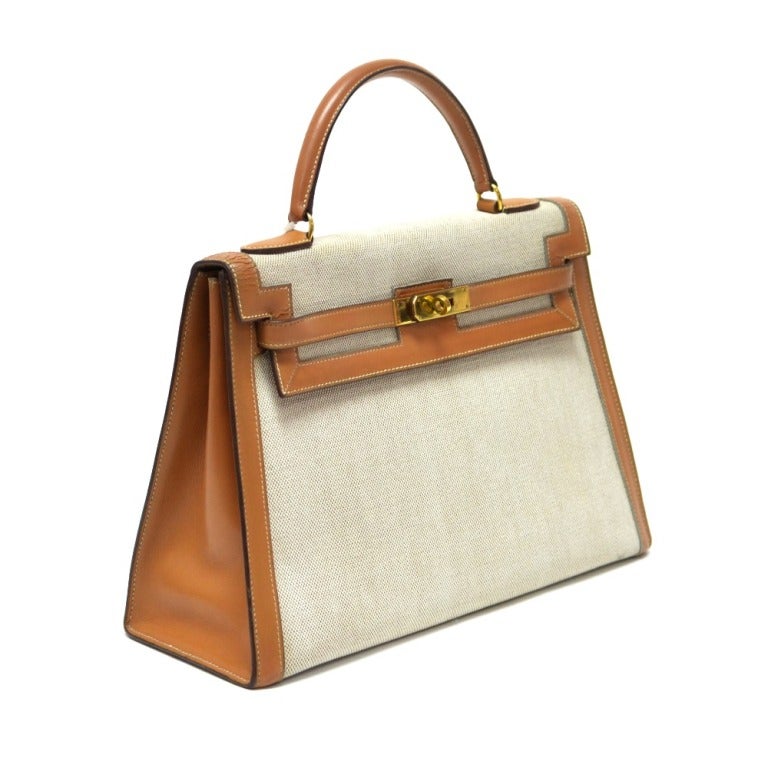 Hermes Kelly two tone Natural and Linen

32 cm 

Gold Hardware

Date code  N

Measurements: L 13  /  H 9  / D 5