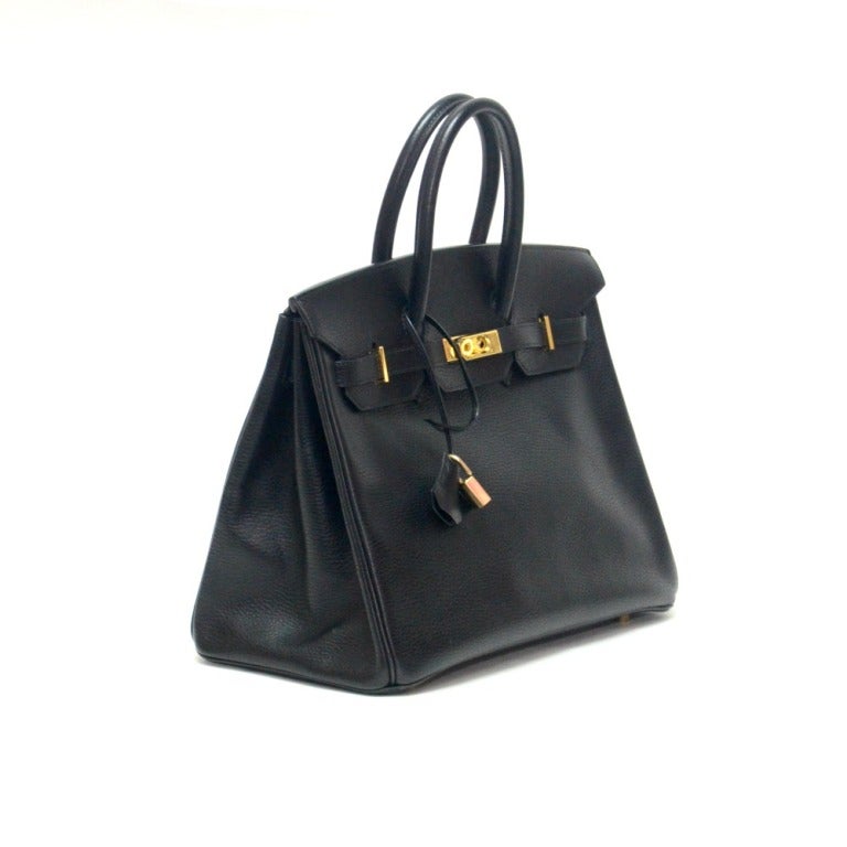 Brand: Hermes
Style: Birkin
Size: 35 cm
Color: Ardenne
Hardware: Gold
Date Code: G Square