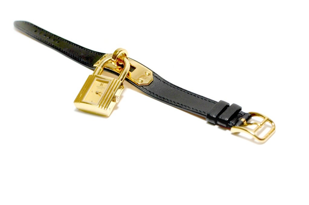 Brand: Hermes
Style: Kelly Single Wrap Bracelet
Color: Black
Hardware: Gold