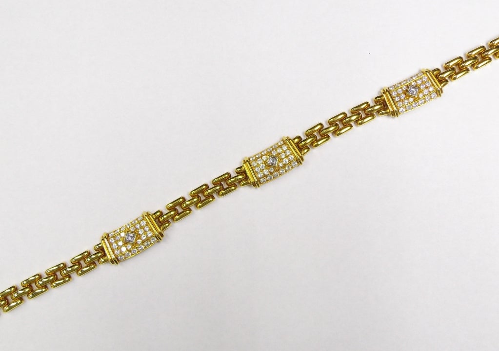 Cartier Diamond Maillon Panthere Yellow Gold Link Necklace In Excellent Condition For Sale In New York , NY