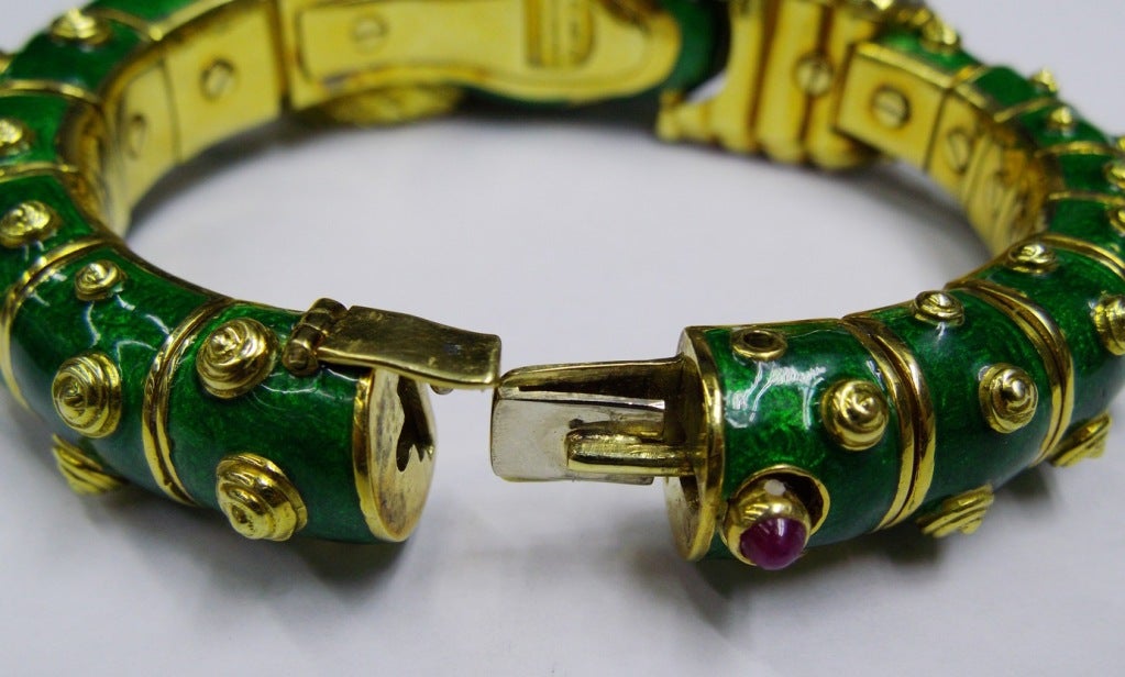 David Webb CAPRICORN RAM Diamond Ruby Emerald Enamel Gold Bangle Bracelet In Excellent Condition For Sale In New York , NY