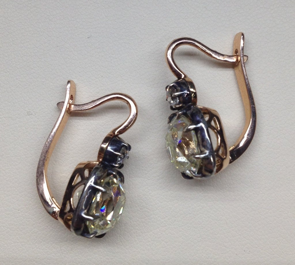 Magnificent Old Mine Diamond Earrings In Excellent Condition In New York , NY