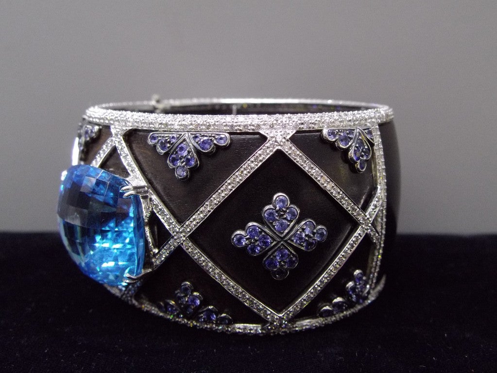 Women's LAURA MUNDER Topaz Diamond Sapphire Carved Wood Bangle Bracelet For Sale