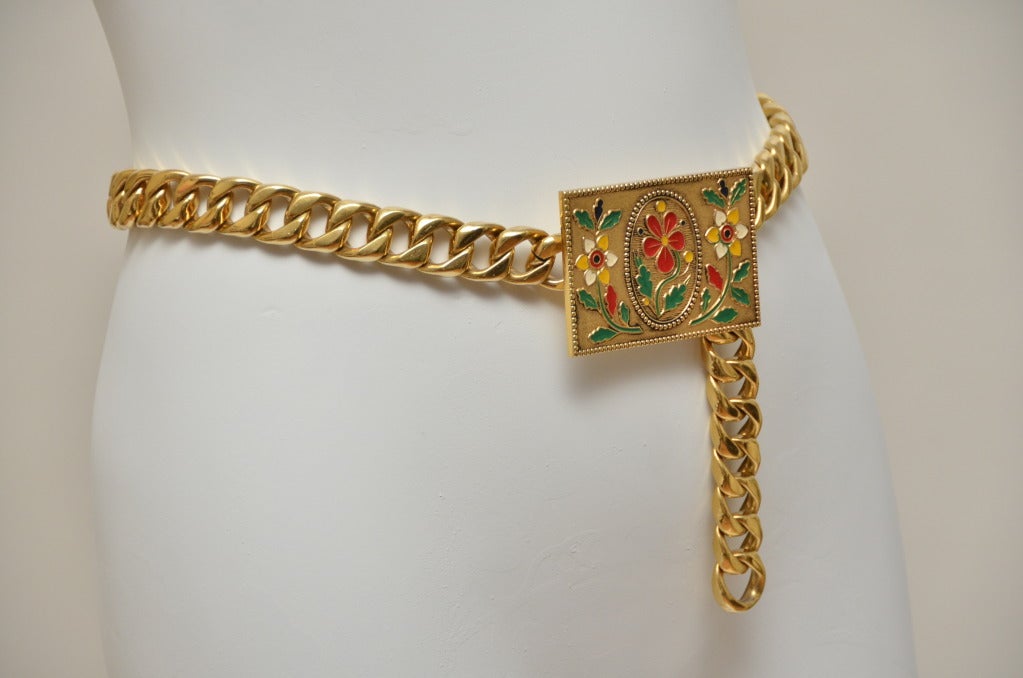 Chanel Belt Enamel Flowers In Excellent Condition In New York, NY