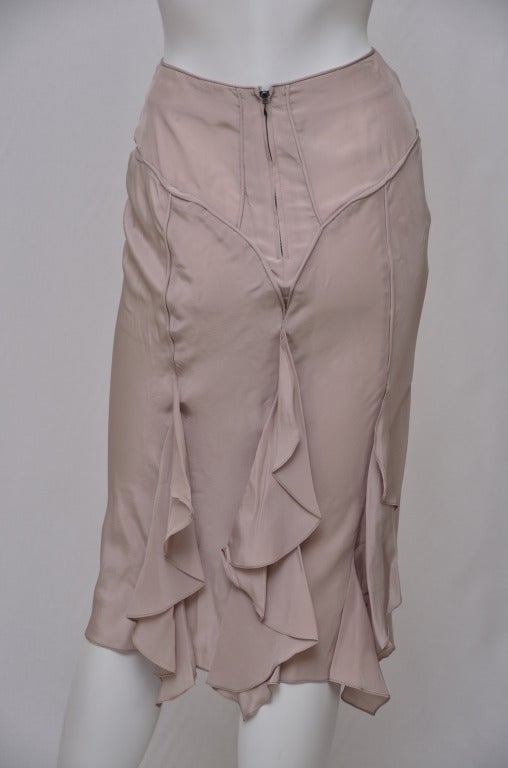 Tom Ford for Yves Saint Laurent Nude Silk Skirt .
Size 38 Fr.New with tags.
Made in France.

Final sale.