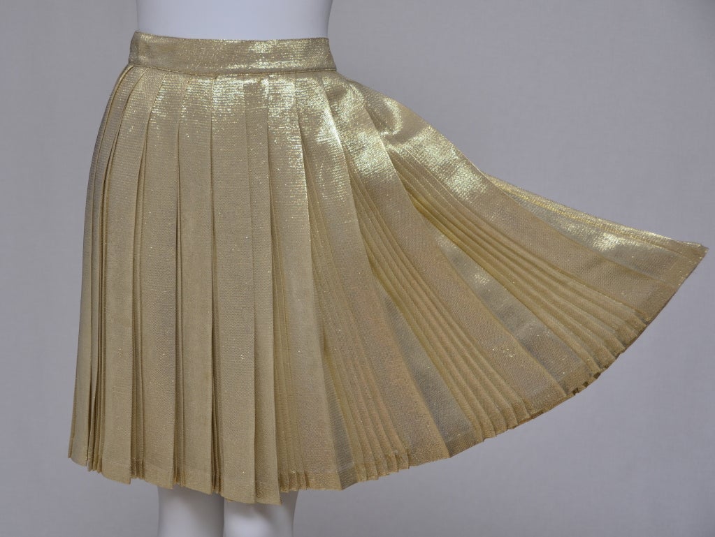 Gianni Versace Couture gold mini skirt.Excellent condition,like new.Size 42 IT.
Final sale.