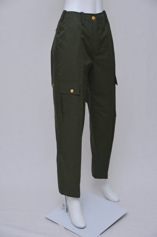 Chanel cargo style pants.Excellent new condition.
Pants measure:Waist:13'1/2,lenght:39