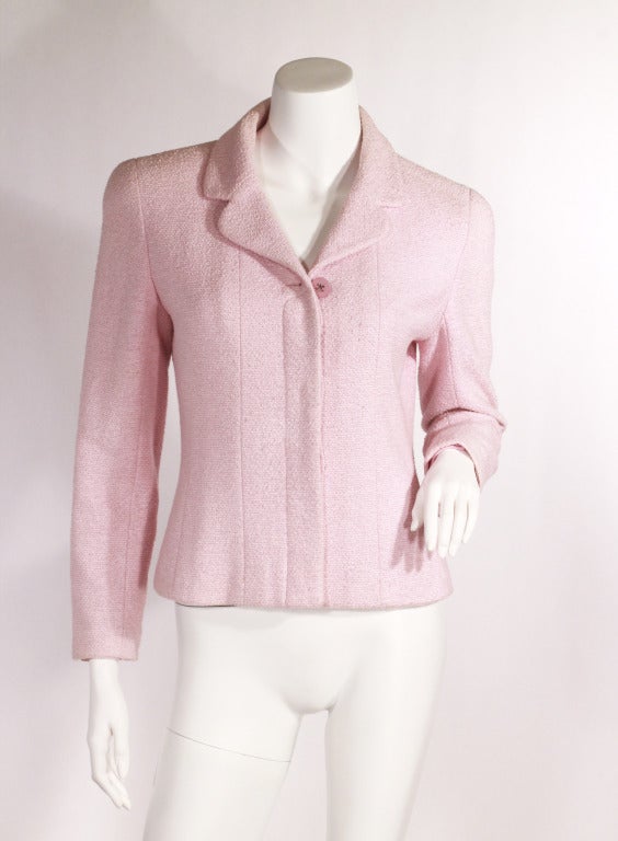 1990s Chanel lavender jacket. Classic boucle fabric, fully lined, small shoulder pads.
This little Chanel jacket it perfect for Spring!