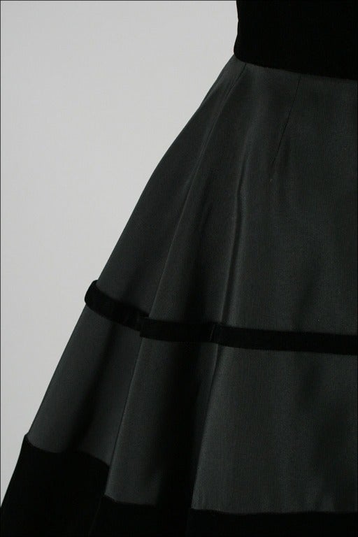 Vintage 1950's Suzy Perette Black Velvet Cotton Faille Dress In Excellent Condition In Hudson on the Saint Croix, WI
