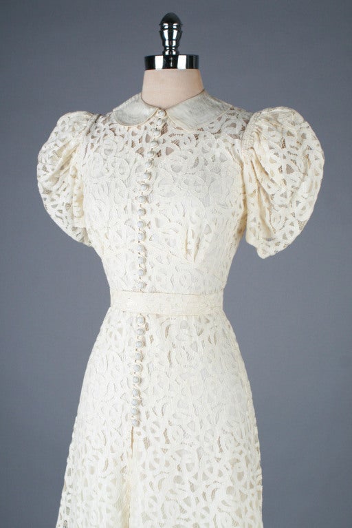 Vintage 1930's Ivory Battenburg Lace Wedding Gown In Excellent Condition In Hudson on the Saint Croix, WI