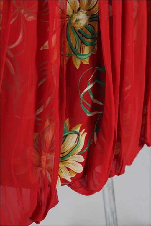 Women's Vintage 1940's Red Floral Silk Crepe Cocktail Dress