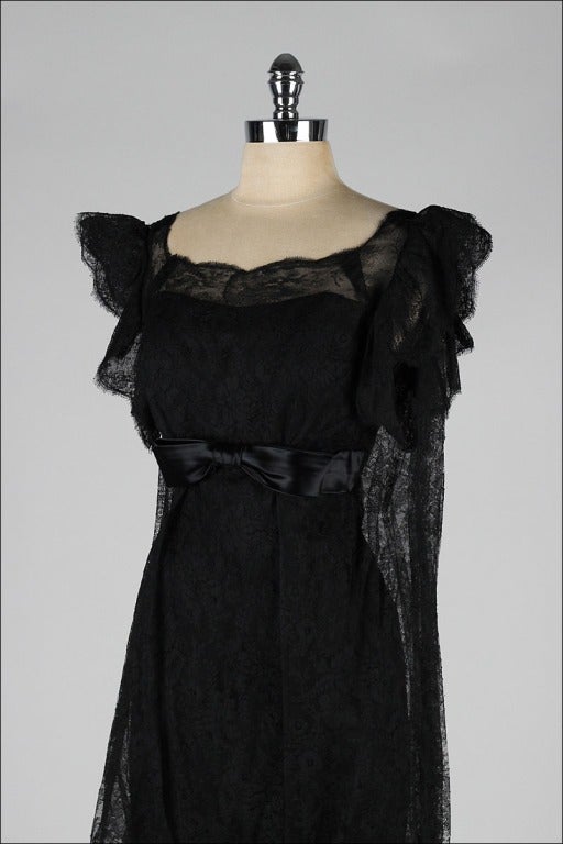 Vintage 1960's Black Chantilly Lace Bubble Hem Cocktail Dress 2