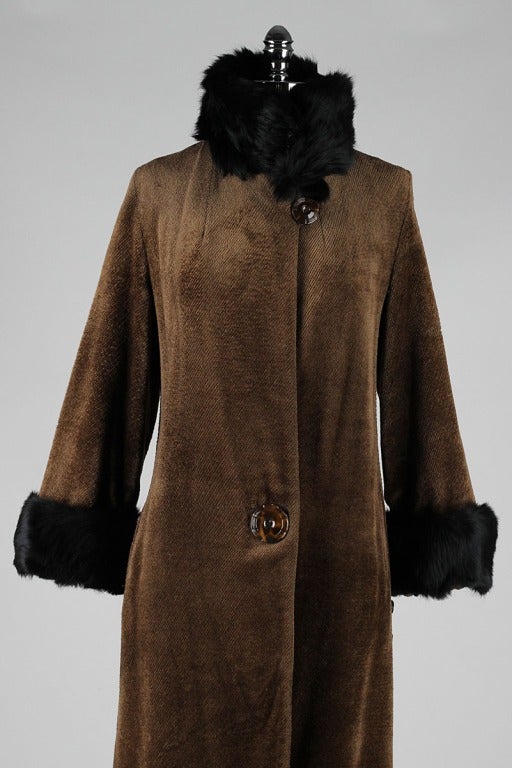 vintage 1920's coat

* brown chenille
* fur trim cuffs and collar
* cotton lining
* offset button closure
* decorative button detailing at each side 
* amazing condition for it's age

* condition | excellent - button at waist is losing some