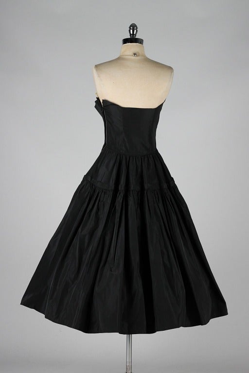 Vintage 1950's Emma Domb Black Macrame Lace Strapless Dress In Excellent Condition In Hudson on the Saint Croix, WI
