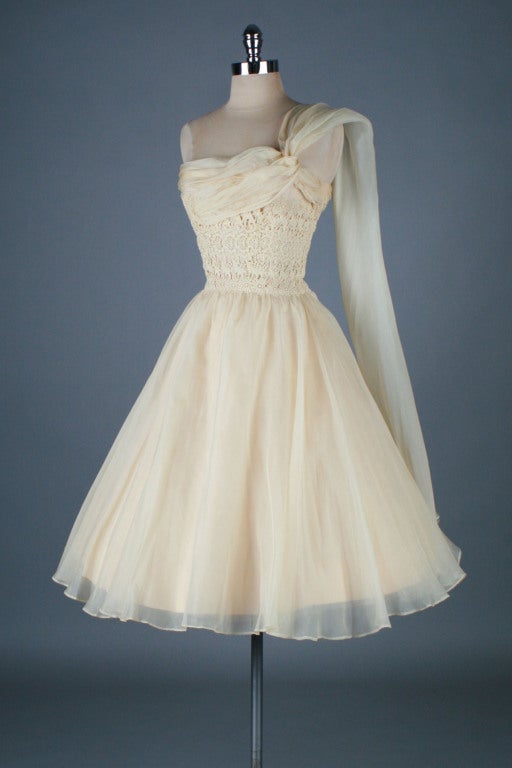 Vintage 1950's One Shoulder Organza Wedding Dress 3