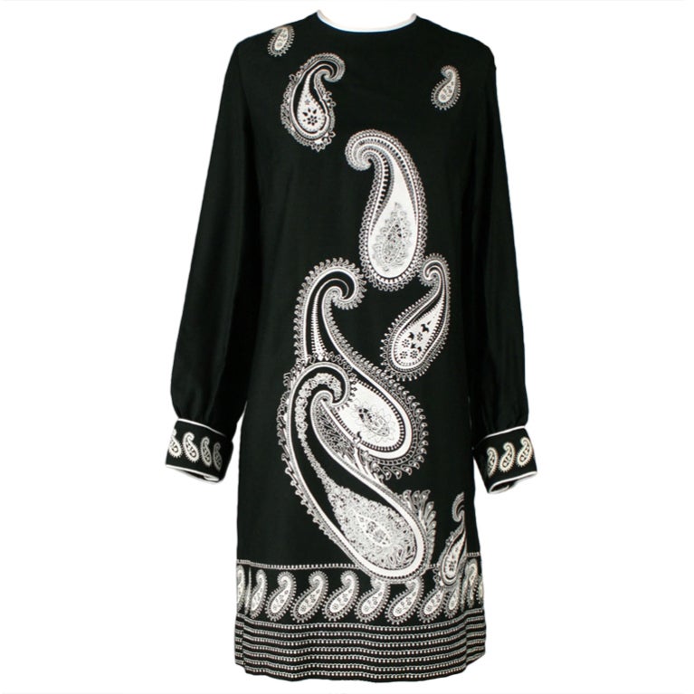 Vintage 1960
s Alfred Shaheen Paisley Print Shift Dress