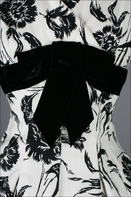 Women's Vintage 1950's Elinor Gay Black White Cotton Floral Dress For Sale
