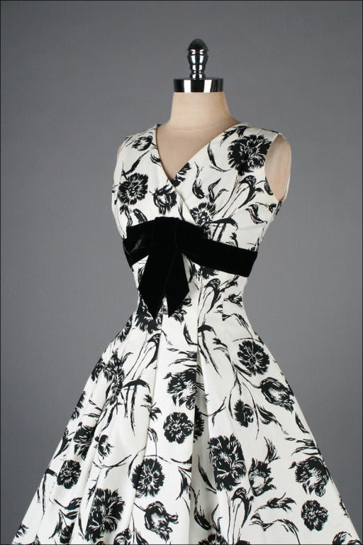 Vintage 1950's Elinor Gay Black White Cotton Floral Dress For Sale 1