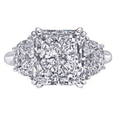 5.01 Karat Verlobungsring mit drei Steinen im Radiant-Schliff