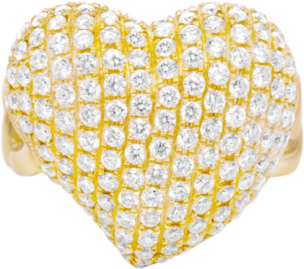 Round Cut Pave Diamond Heart Ring