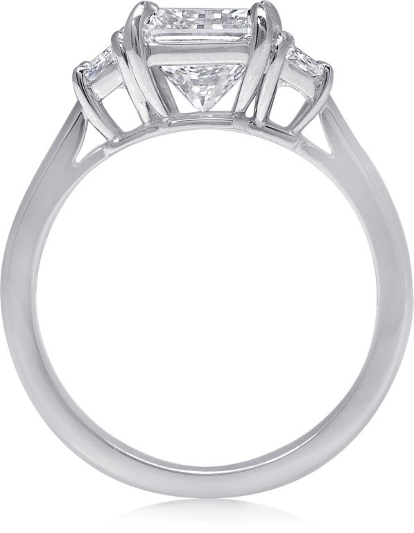 2.08 Carat Radiant-Cut Diamond Platinum Engagement Ring In New Condition In Palm Beach, FL