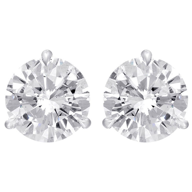 Amazing Pair of Round Diamond Studs 6.09 Carat