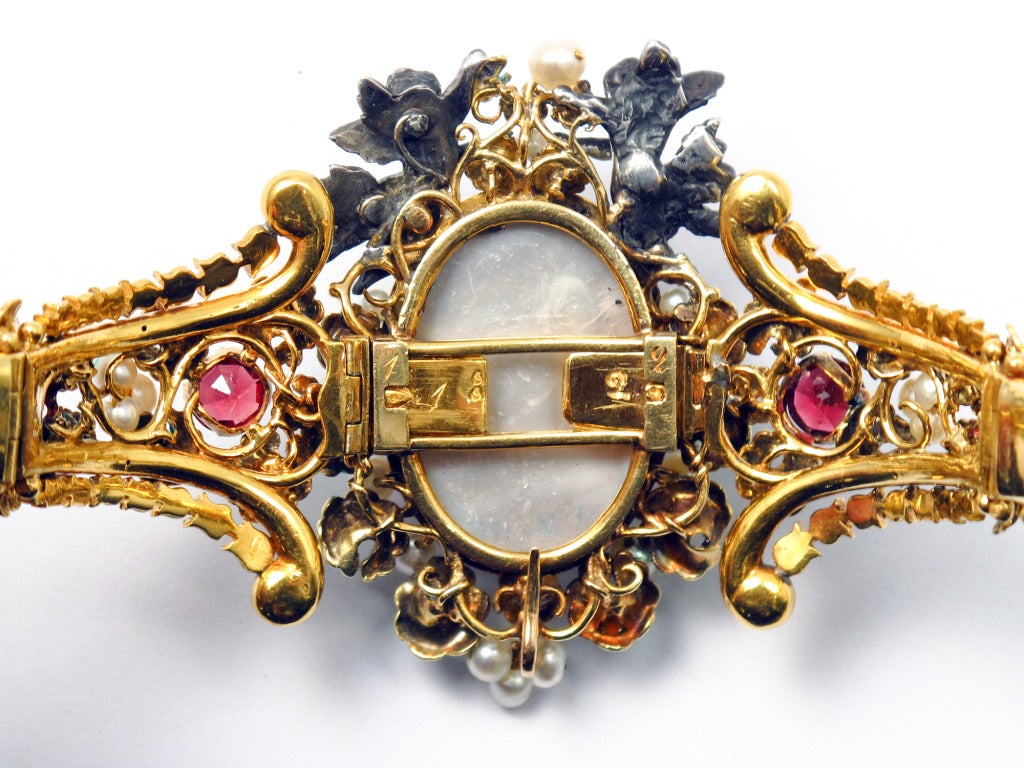 Victorian Antique Garnet and Diamond Gold Bracelet.