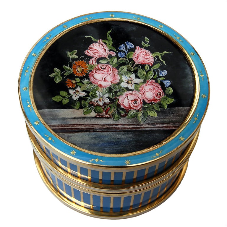 Wonderful  round striped  box , one of a kind piece For Sale
