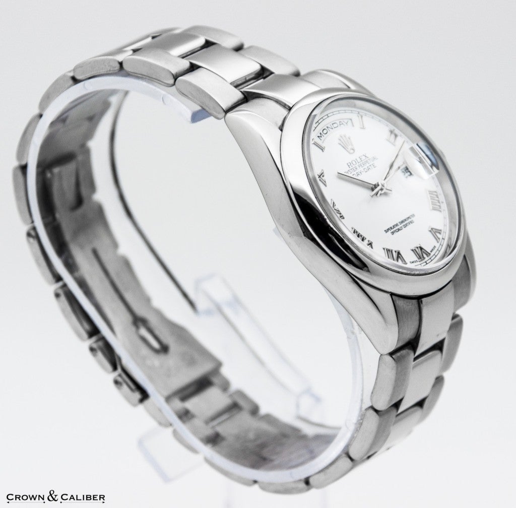 Rolex White Gold Day-Date President Wristwatch Ref 118209 circa 2000 In Excellent Condition In Atlanta, GA