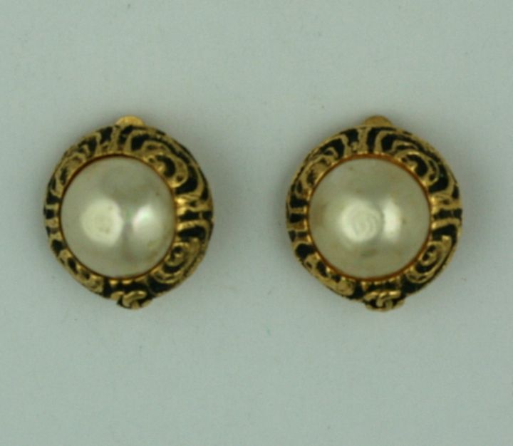 Chanel Pearl Logo Earrings In Excellent Condition For Sale In New York, NY