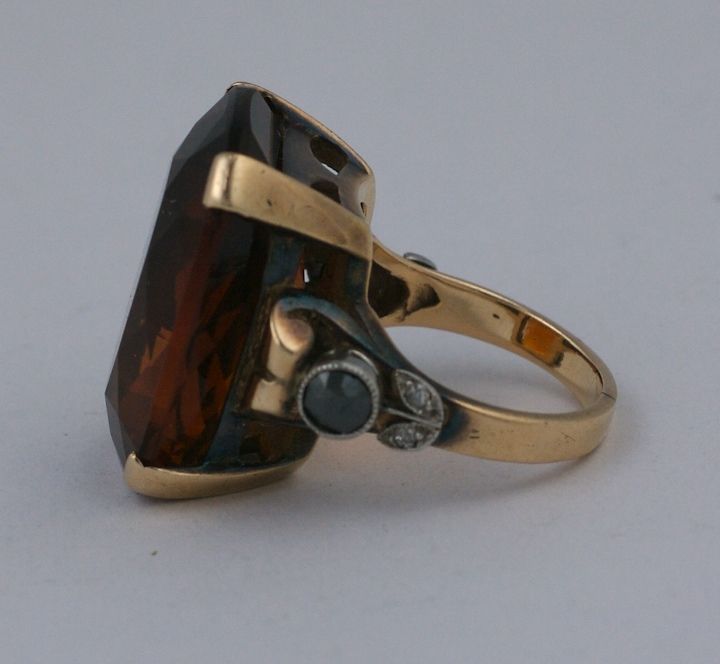 Retro Madiera Citrine and Black Diamond Cocktail Ring In Excellent Condition For Sale In New York, NY