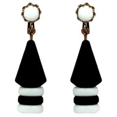 Miriam Haskell Pendientes gráficos en blanco y negro