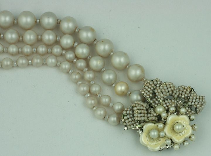 Miriam Haskell Bracelet élaboré de perles d'eau douce Excellent état - En vente à New York, NY