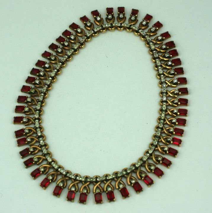 Elegante Trifari Rubin-Halskette  im Zustand „Gut“ im Angebot in New York, NY