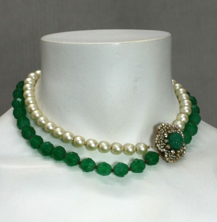 Miriam Haskell Collier de perles et de jade Excellent état - En vente à New York, NY
