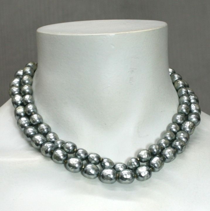 Miriam Haskell Collier de perles grises en argent Excellent état - En vente à New York, NY