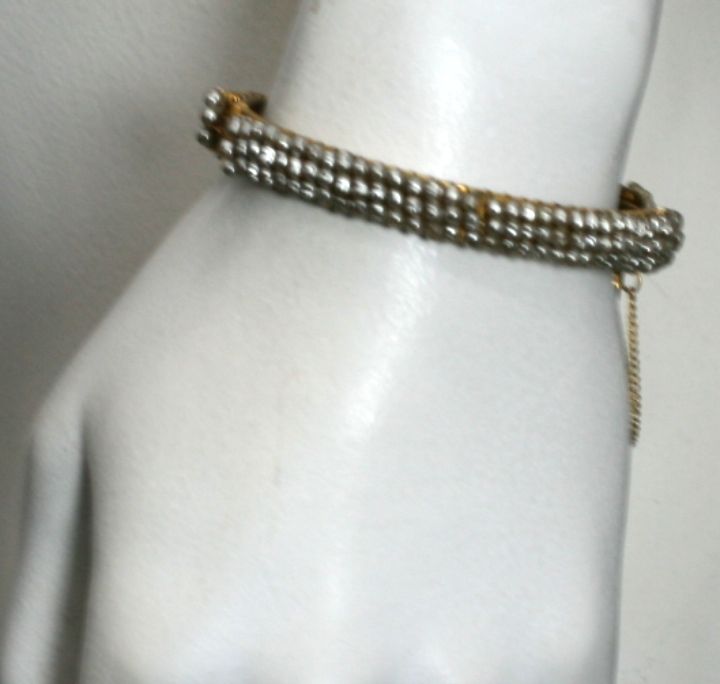 Miriam Haskell - Robe  Bracelet jonc baroque en perles Excellent état - En vente à New York, NY