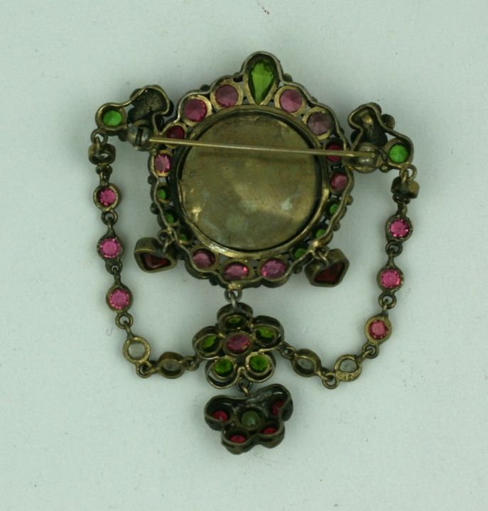 Hobe Crystal Swag Brooch, 1930's. In Excellent Condition For Sale In New York, NY