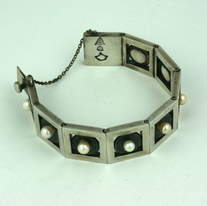 Modernistisches Perlengliederarmband von Antonio für Damen oder Herren im Angebot