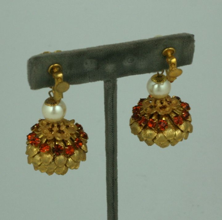 Miriam Haskell Gilt Filigree Cap and Pearl Earrings In Excellent Condition For Sale In New York, NY